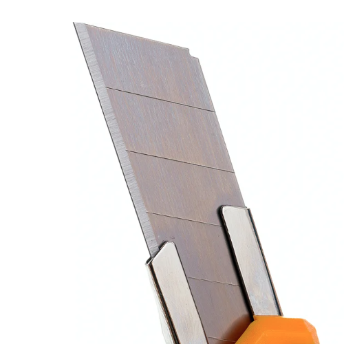 Դանակ չֆիկսված սայրերով INGCO HKNS16618 